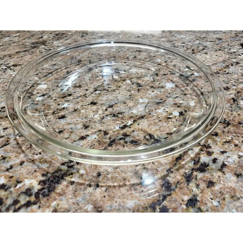 Vintage 209 Pyrex 9.5